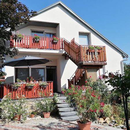 Ferienwohnung Mimi Vendeghaz Siófok Exterior foto